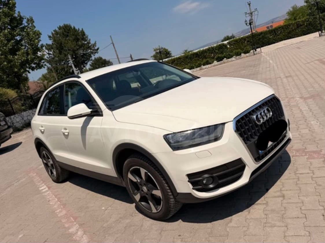 Audi Q3 2012 дизел, рачен