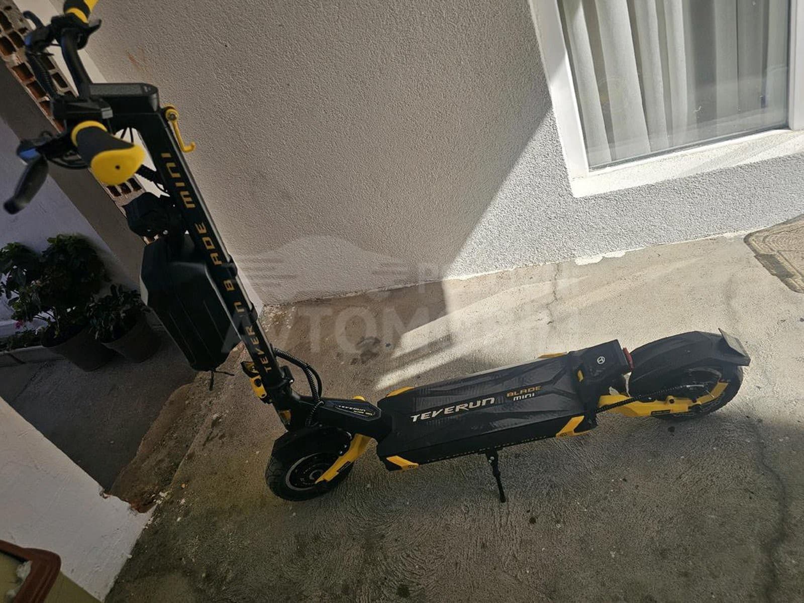 se prodava trotinet teverun blade mini